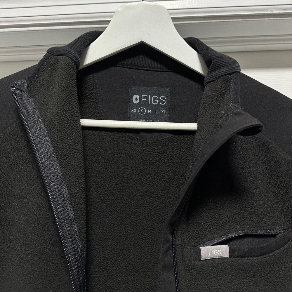 COPY - Black Women Fleece FIGS sweater